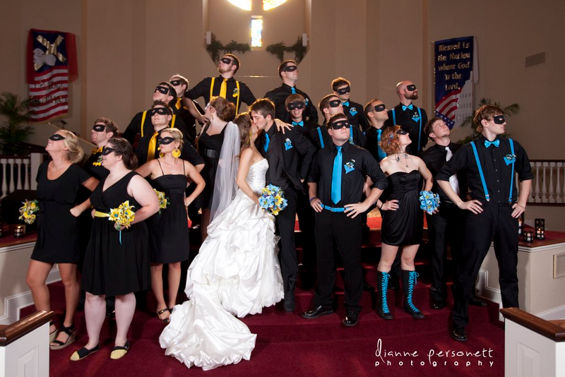 Illustration for article titled Batgirl and Nightwing's Wedding Shames All Other Geek Weddings